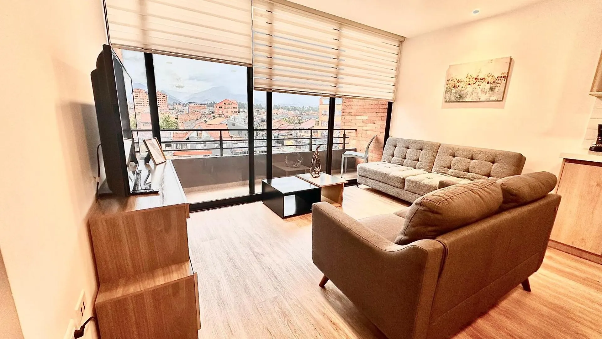 Hermoso Departamento Con Vista A Las Montanas Cuenca